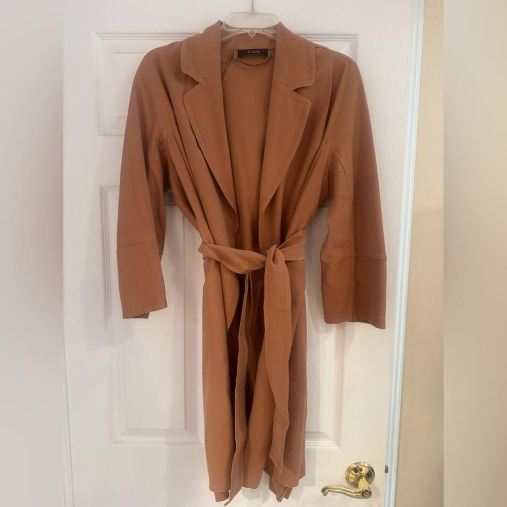 Lisa Italy flowing drape coat. Size 10. Worn twice. In excellent condition